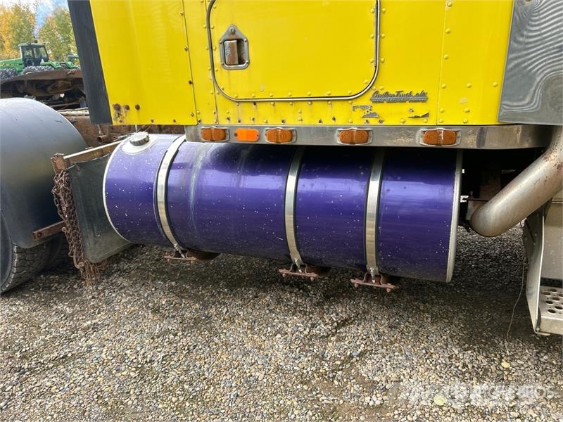 Kenworth W900 曳引機組件