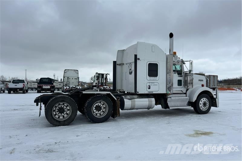 Kenworth W900 Sattelzugmaschinen
