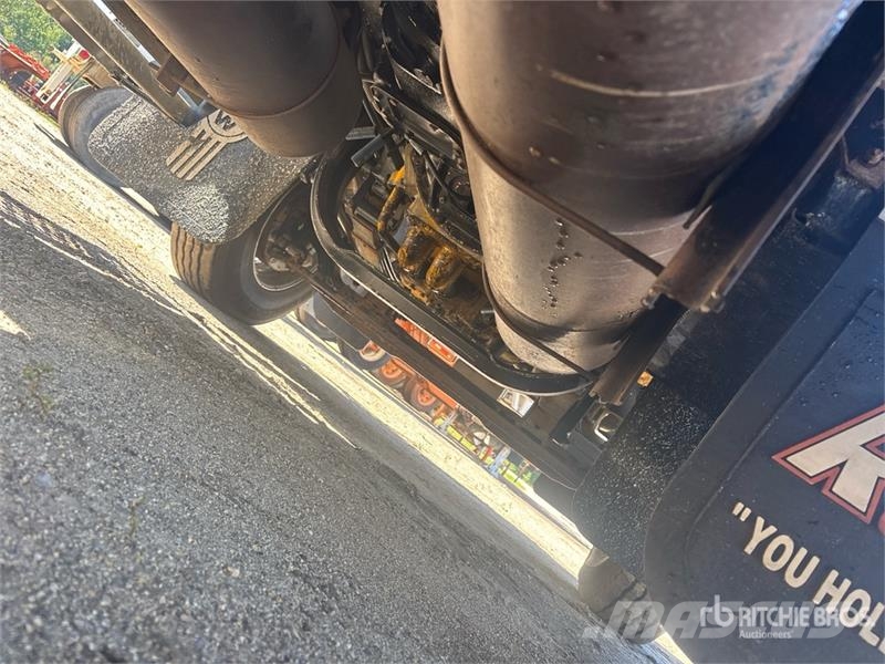 Kenworth W900 مركبات إصلاح الأعطال