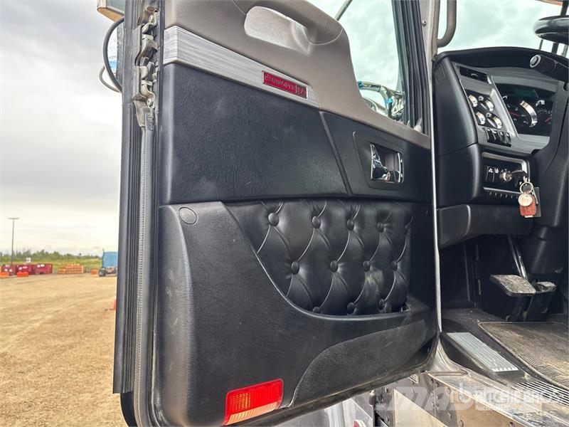 Kenworth W900 مركبات إصلاح الأعطال