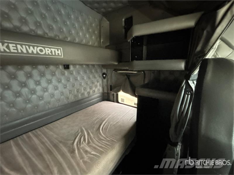 Kenworth W900 Vetopöytäautot
