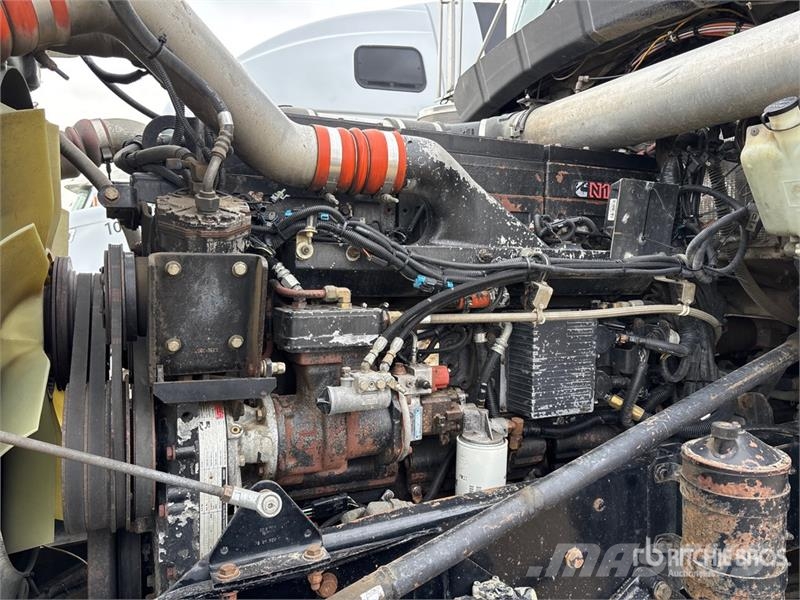 Kenworth W900 Тягачі
