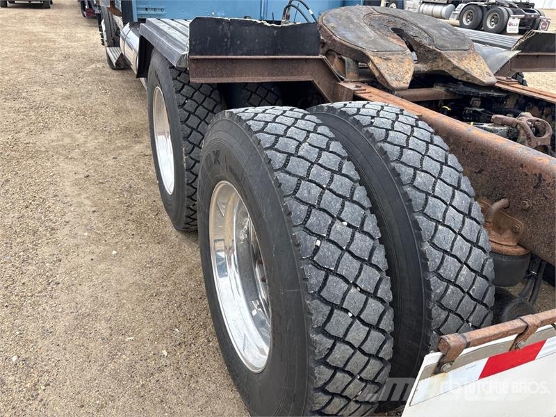 Kenworth W900 Vetopöytäautot