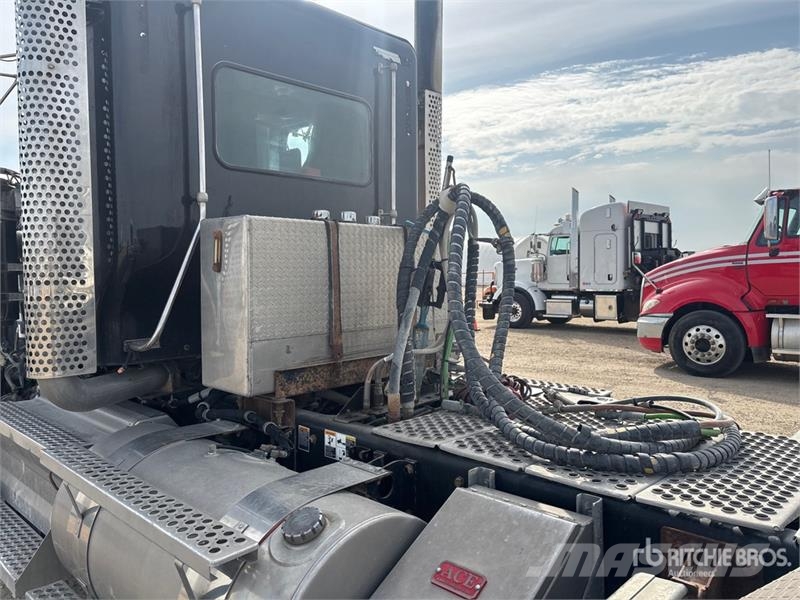 Kenworth W900 Vetopöytäautot