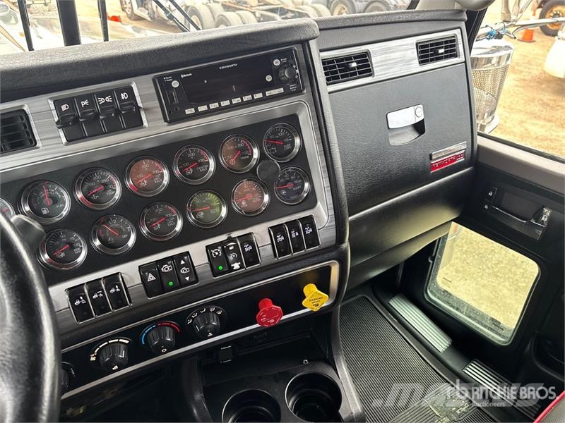 Kenworth W900 مركبات إصلاح الأعطال