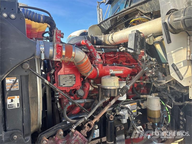Kenworth W900 牵引车