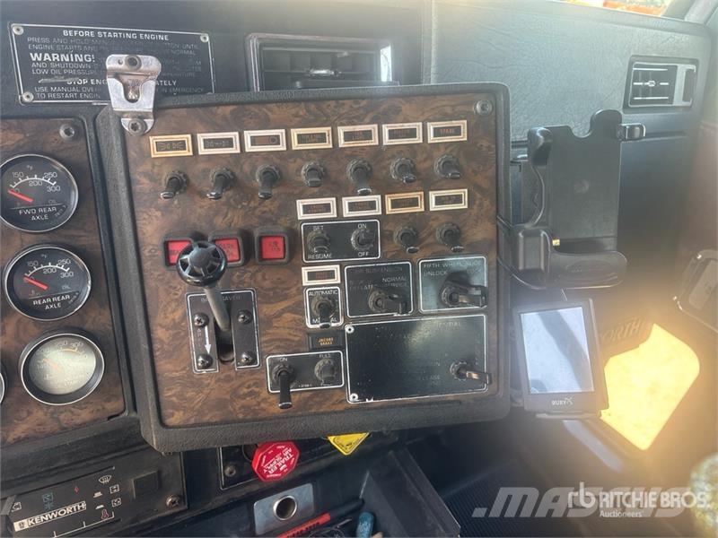 Kenworth W900 مركبات إصلاح الأعطال