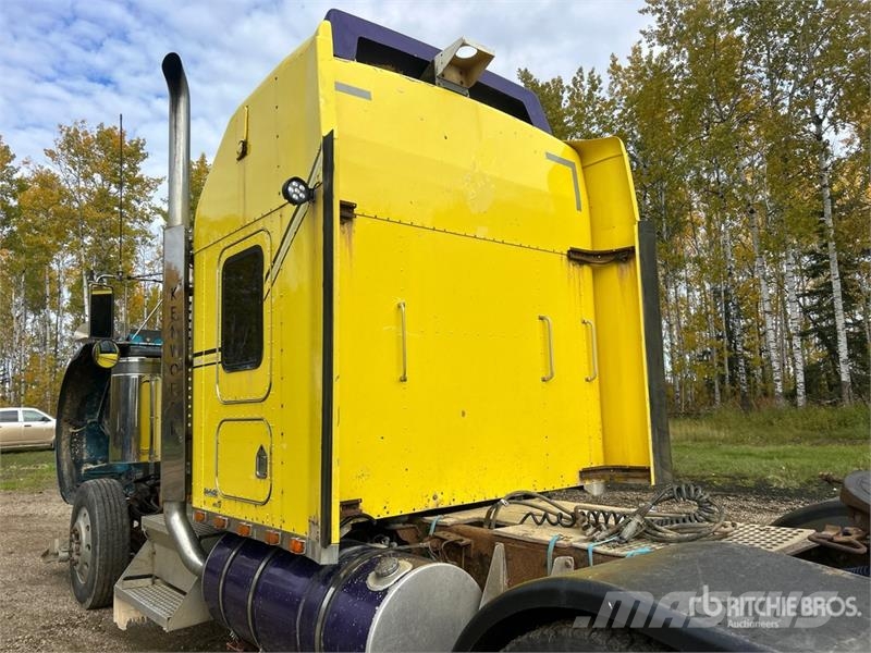 Kenworth W900 曳引機組件