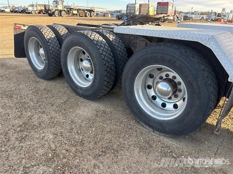 Kenworth W900 牵引车