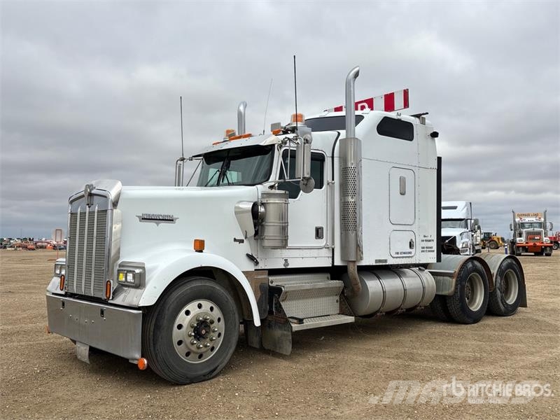 Kenworth W900 Тягачі
