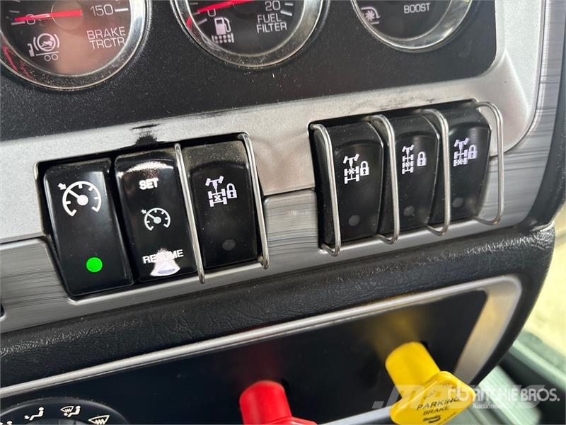 Kenworth W900 مركبات إصلاح الأعطال