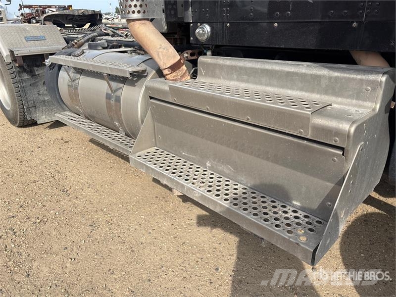 Kenworth W900 Vetopöytäautot