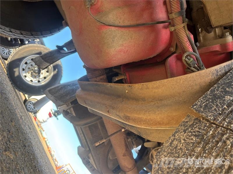 Kenworth W900 牵引车