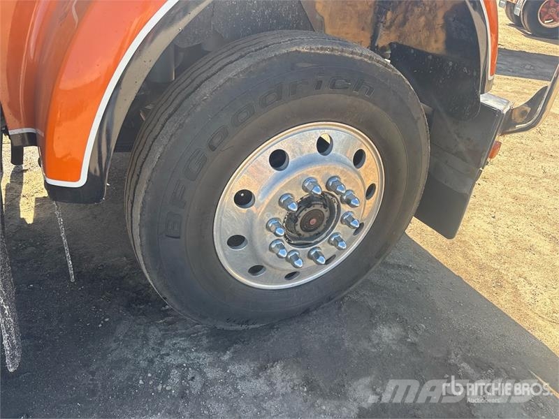 Kenworth W900 مركبات إصلاح الأعطال