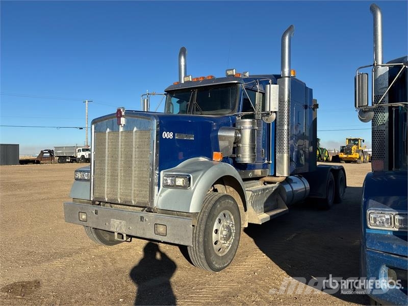 Kenworth W900 Trekkers