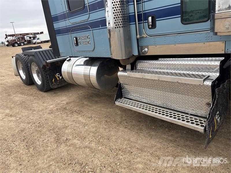 Kenworth W900 Vetopöytäautot