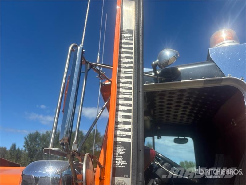 Kenworth W900 مركبات إصلاح الأعطال