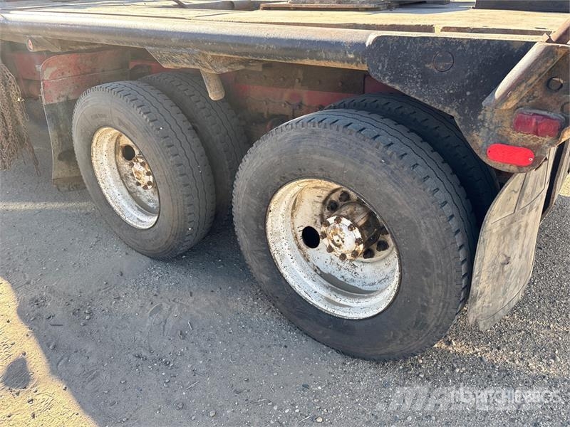 Kenworth W900 6x4 270 in WB Bed Truck Camion con sponde ribaltabili