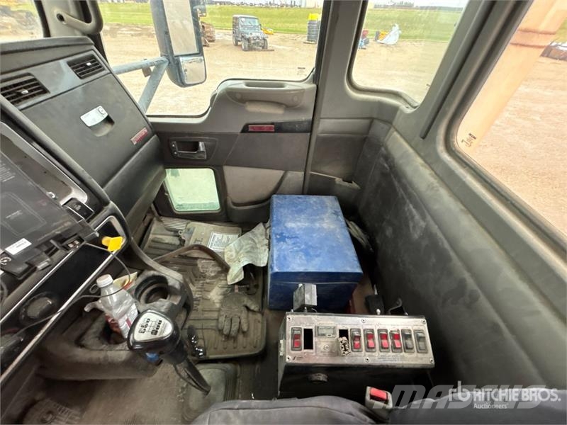Kenworth W900 6x4 Cab and Chassis (Inoperable) Kabiner og interiør