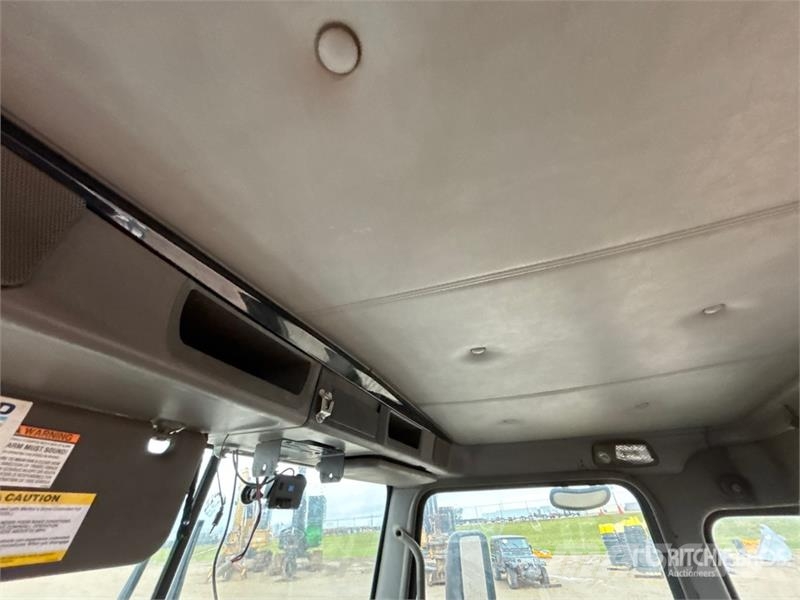 Kenworth W900 6x4 Cab and Chassis (Inoperable) Kabiner og interiør