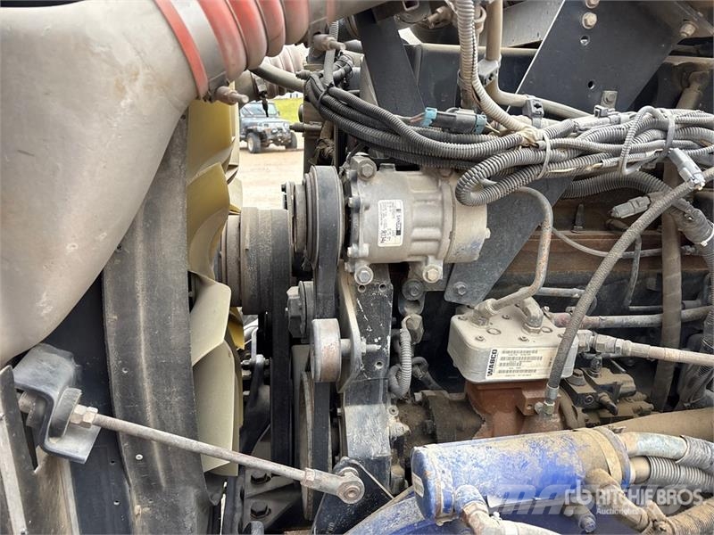 Kenworth W900 6x4 Cab and Chassis (Inoperable) Kabiner og interiør