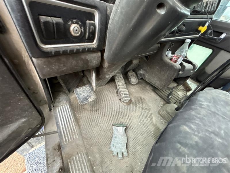 Kenworth W900 6x4 Cab and Chassis (Inoperable) Kabiner og interiør