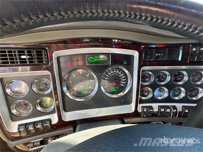 Kenworth W900B Carroattrezzi