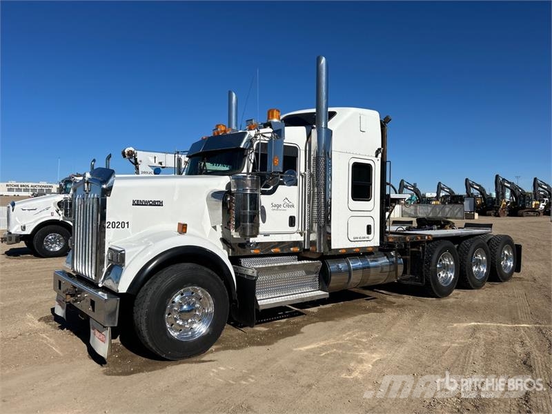 Kenworth W900B Carroattrezzi