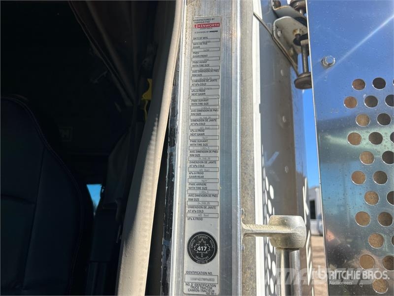 Kenworth W900B Carroattrezzi