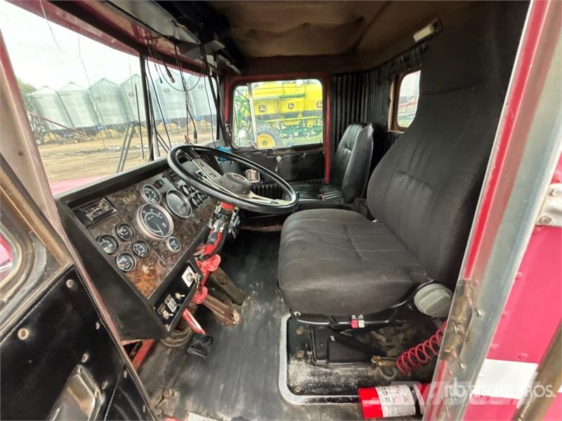 Kenworth W900B S/A Day Cab Truck Tractor 트랙터 유닛