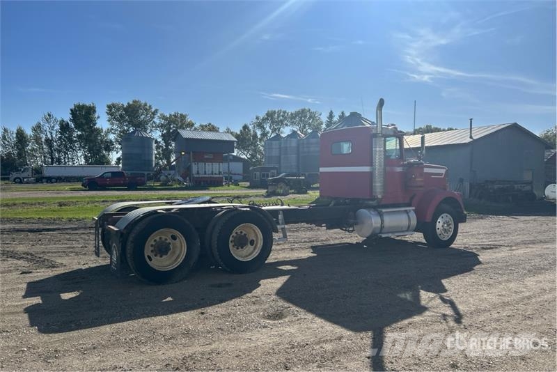 Kenworth W900B S/A Day Cab Truck Tractor 트랙터 유닛