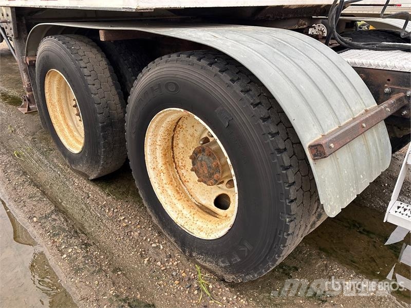 Kenworth W900B S/A Day Cab Truck Tractor 트랙터 유닛