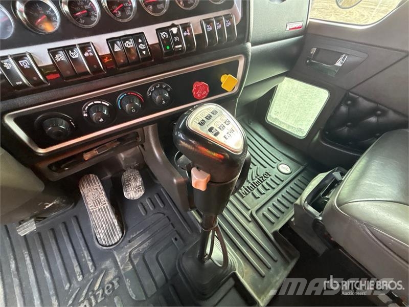 Kenworth W900L Sattelzugmaschinen