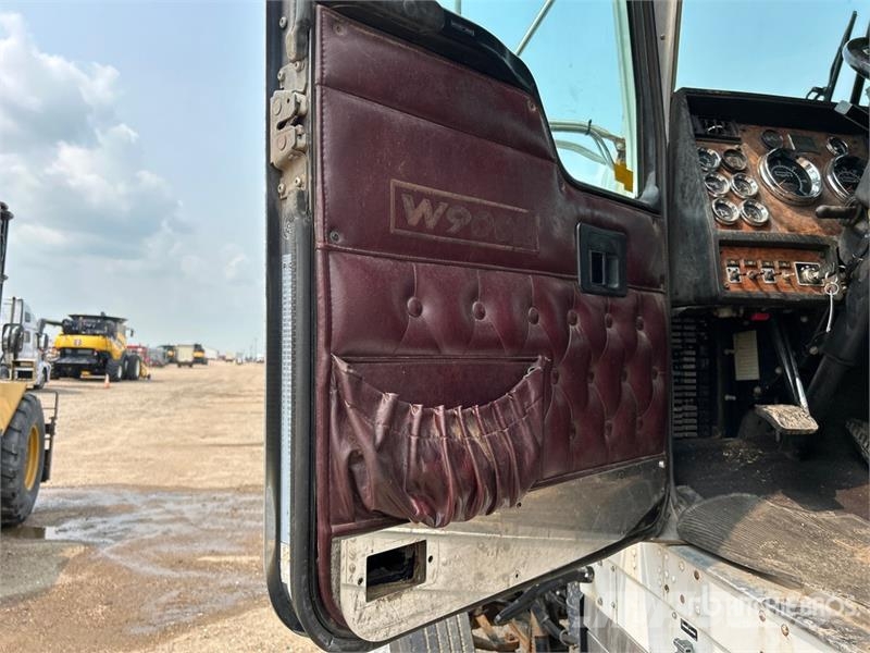 Kenworth W900L Vetopöytäautot