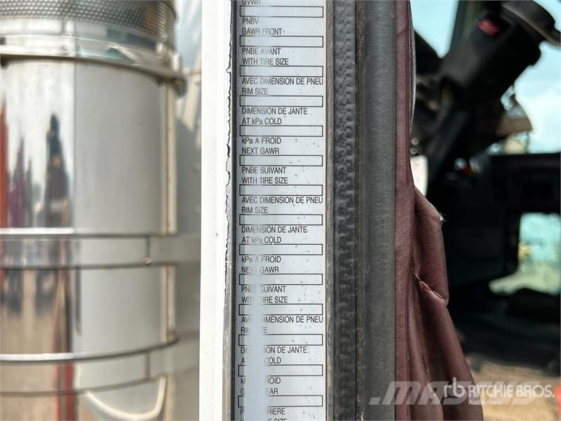 Kenworth W900L Vetopöytäautot