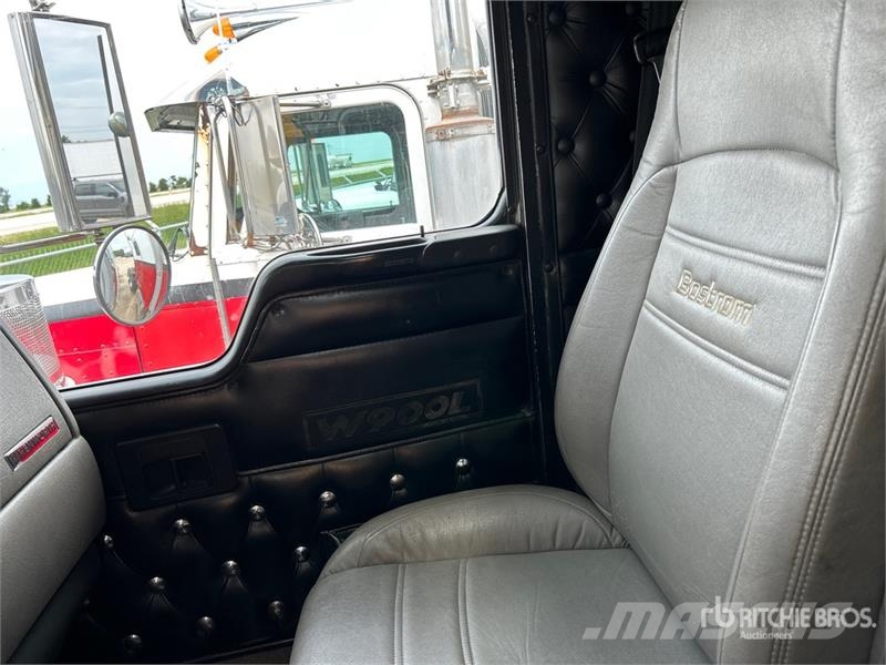 Kenworth W900L Naudoti vilkikai