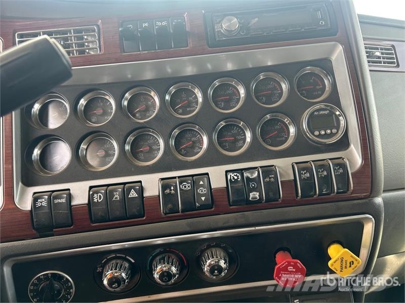 Kenworth W900L Sattelzugmaschinen