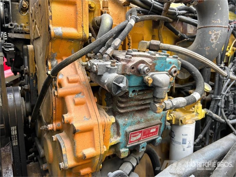 Kenworth W900L Naudoti vilkikai