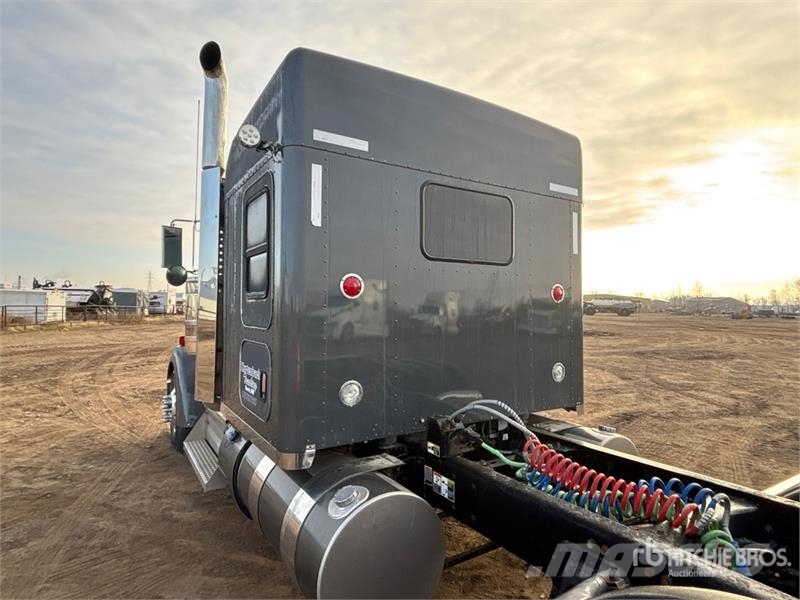 Kenworth W900L Sattelzugmaschinen
