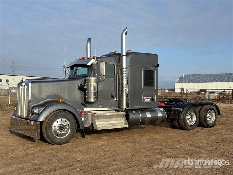 Kenworth W900L Sattelzugmaschinen