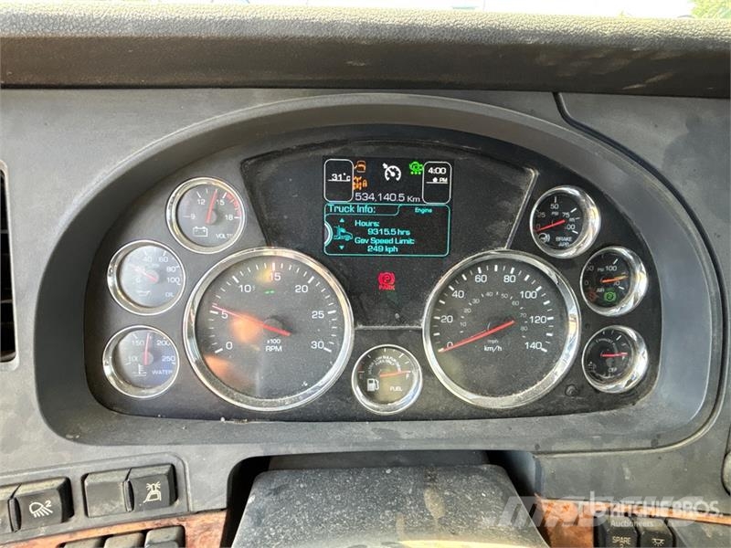 Kenworth W990 6x4 Heavy Haul T/A Sleeper Truck Tractor 中古トラクターヘッド | トレーラーヘッド