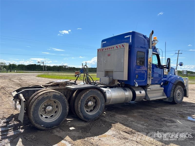 Kenworth W990 6x4 Heavy Haul T/A Sleeper Truck Tractor 中古トラクターヘッド | トレーラーヘッド