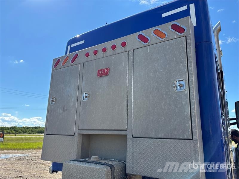 Kenworth W990 6x4 Heavy Haul T/A Sleeper Truck Tractor 中古トラクターヘッド | トレーラーヘッド