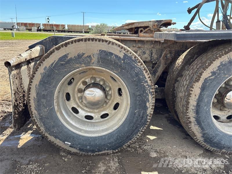 Kenworth W990 6x4 Heavy Haul T/A Sleeper Truck Tractor 中古トラクターヘッド | トレーラーヘッド