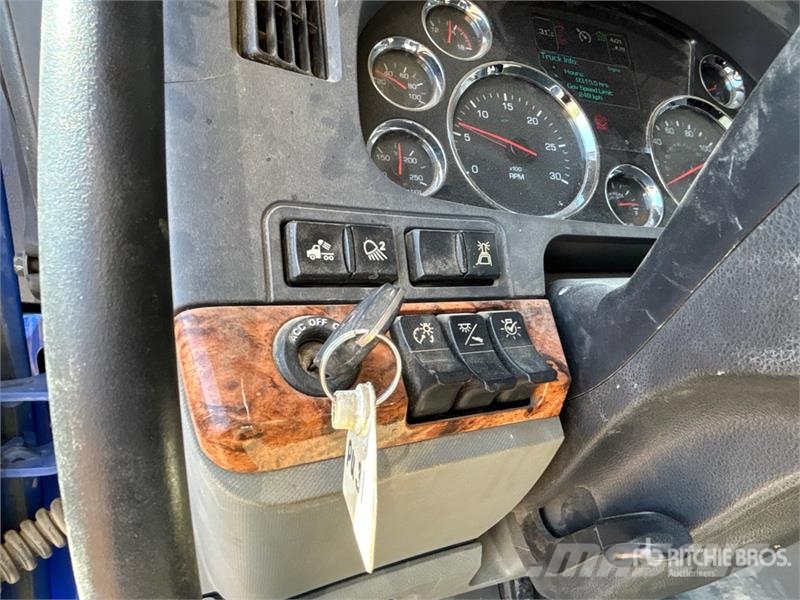 Kenworth W990 6x4 Heavy Haul T/A Sleeper Truck Tractor 中古トラクターヘッド | トレーラーヘッド