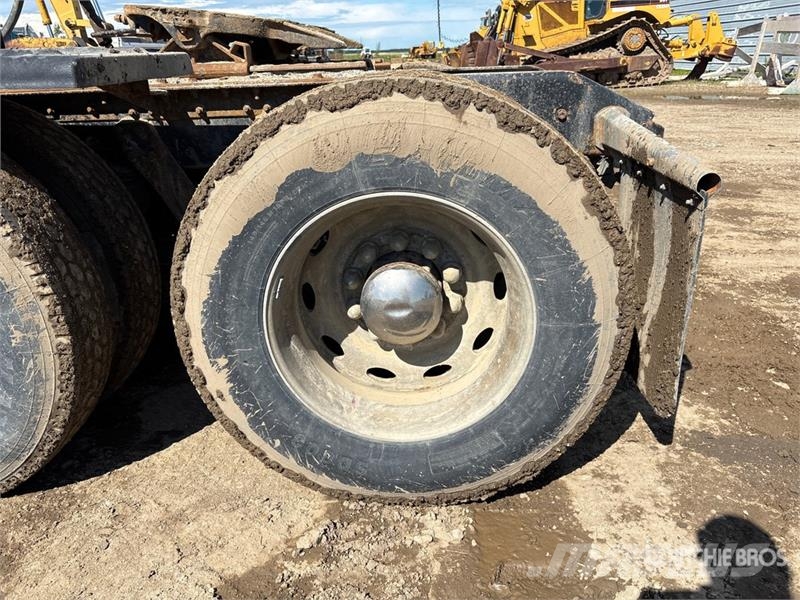 Kenworth W990 6x4 Heavy Haul T/A Sleeper Truck Tractor 中古トラクターヘッド | トレーラーヘッド