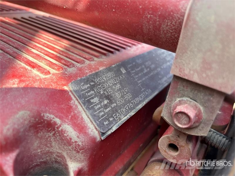 Kenworth W990 6x4 Heavy Haul T/A Sleeper Truck Tractor 中古トラクターヘッド | トレーラーヘッド