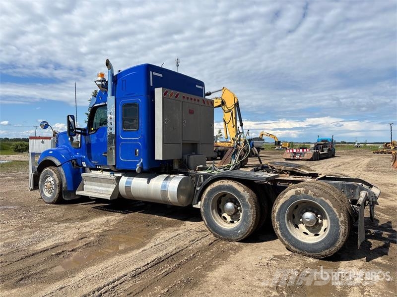 Kenworth W990 6x4 Heavy Haul T/A Sleeper Truck Tractor 中古トラクターヘッド | トレーラーヘッド