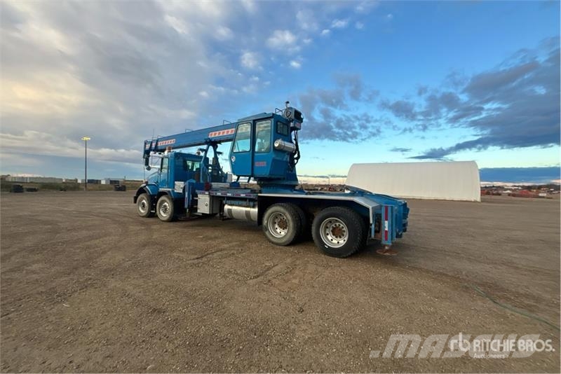 Kenworth West Crane 30 ton Straight Boom on  Kenworth T800  Camiones grúa