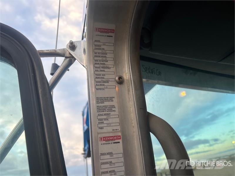 Kenworth West Crane 30 ton Straight Boom on  Kenworth T800  Camiones grúa